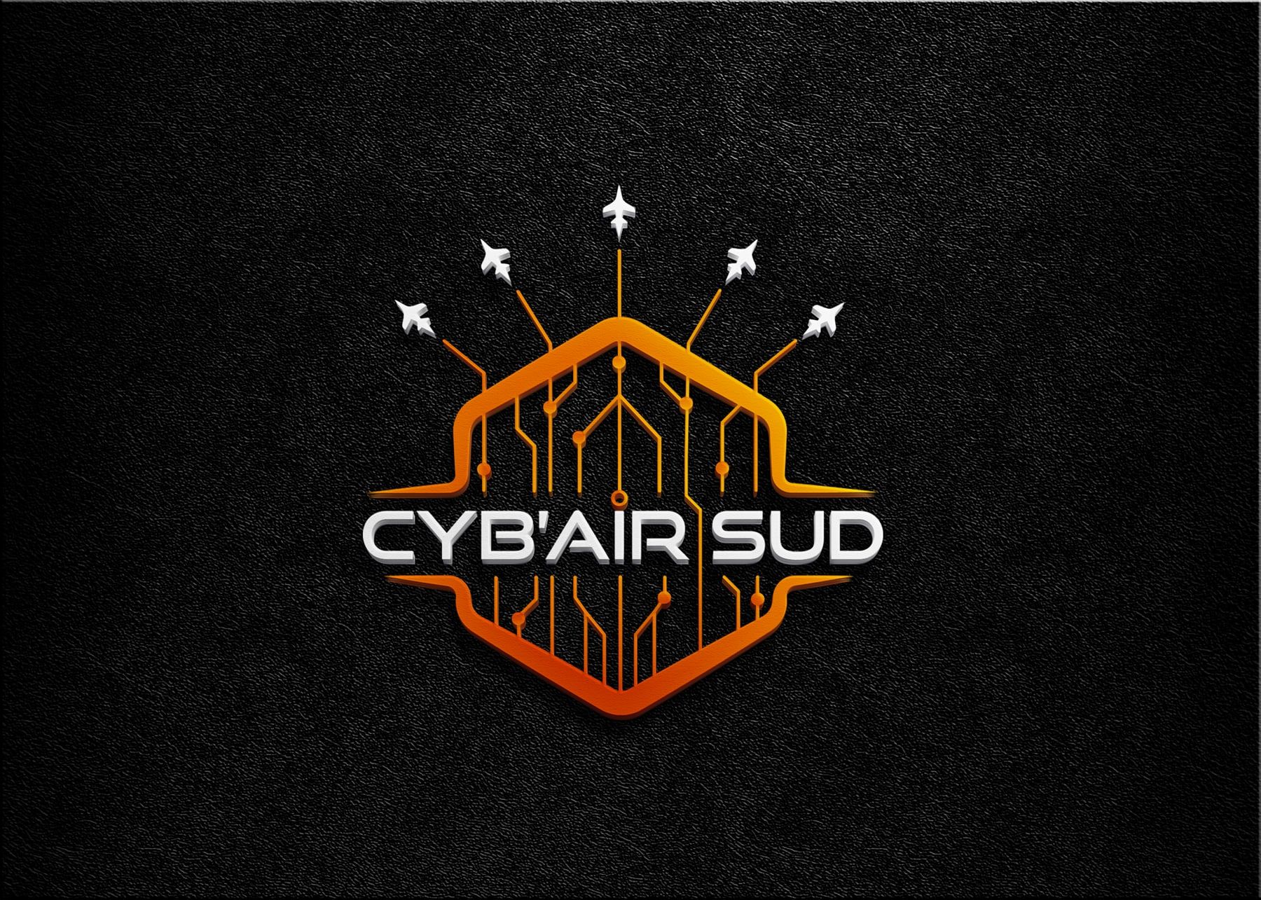 Le logo Cyb’Air Sud en relief, sur un fond sombre