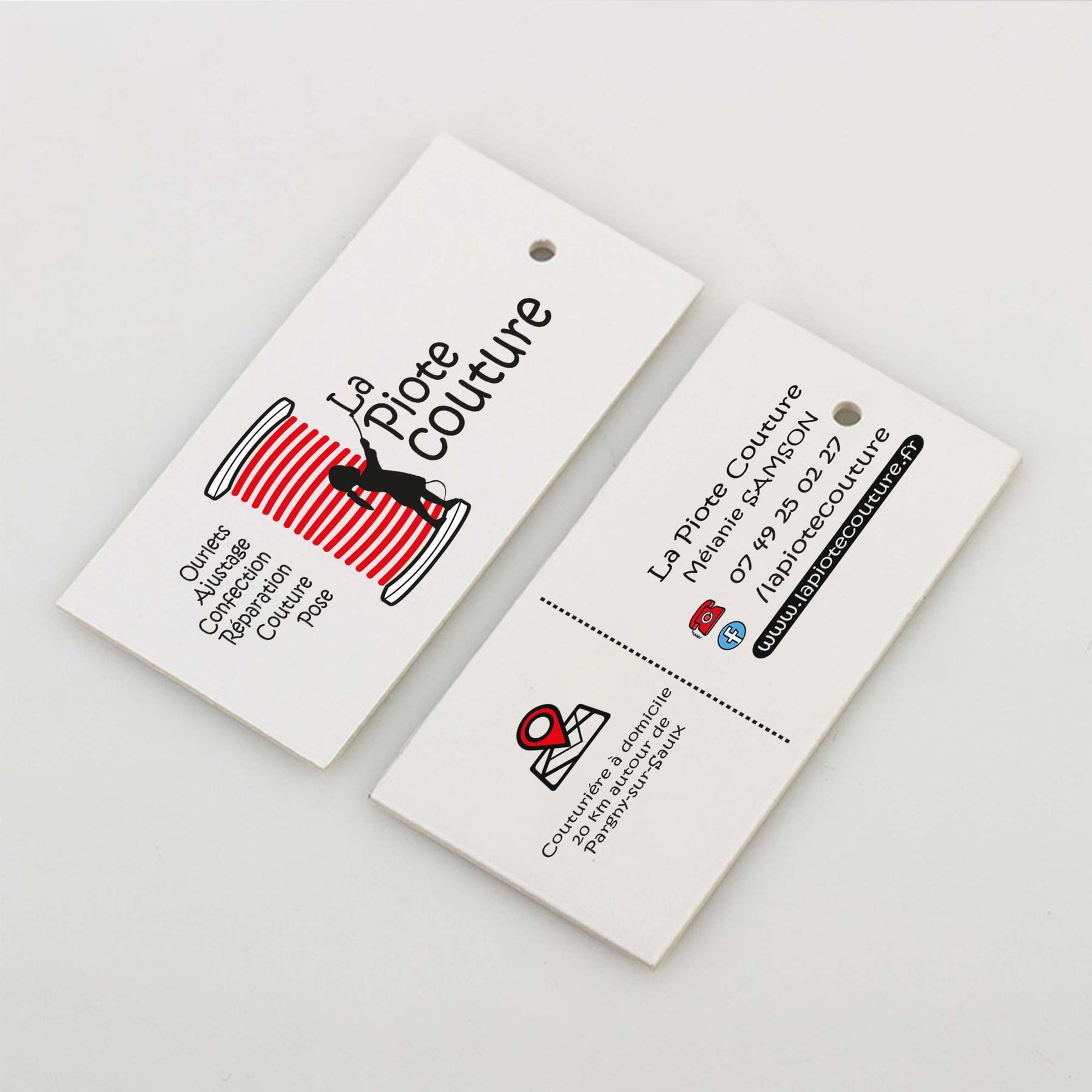 Les cartes de visite de La Piote Couture, recto et verso